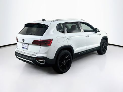 Used 2024 Volkswagen Taos SEL AWD/4WD image 5
