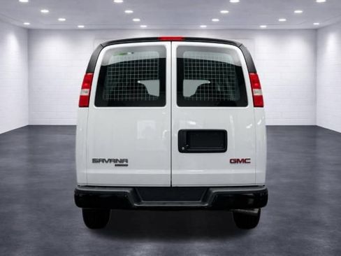 Used 2014 GMC Savana 1500 RWD image 4