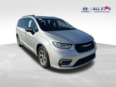 Used 2023 Chrysler Pacifica Limited