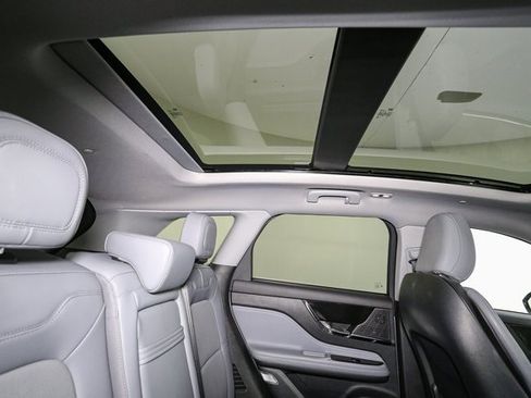 Used 2022 Lincoln Corsair AWD w/ Premium Package image 20