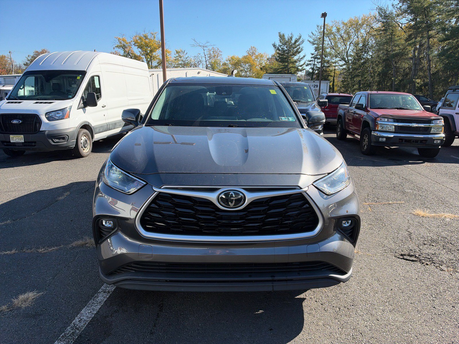 Used 2021 Toyota Highlander LE AWD/4WD image 2