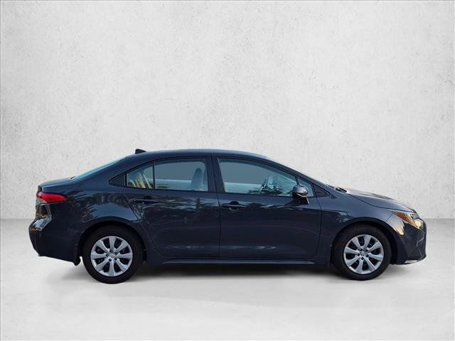 Used 2026 Toyota Corolla LE FWD image 4
