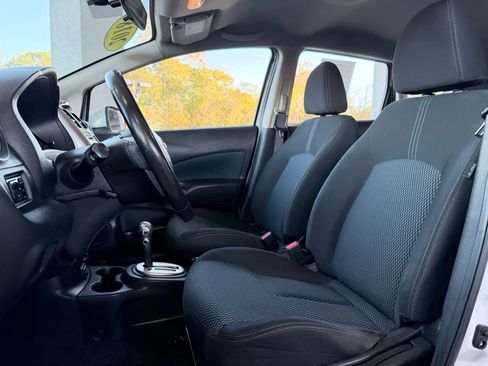 Used 2018 Nissan Versa Note SV image 9