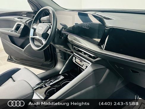 Certified 2025 Audi Q5 Premium Plus w/ Premium Plus AWD/4WD image 10