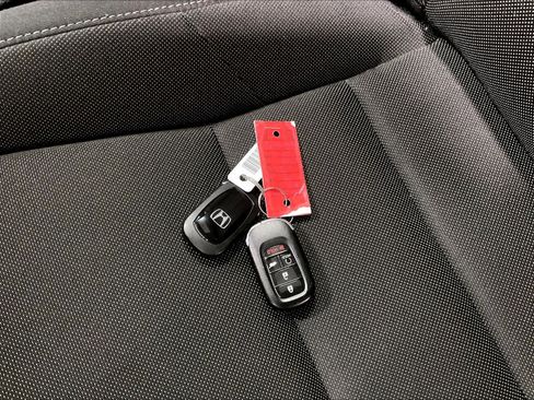 Used 2025 Honda CR-V EX image 31