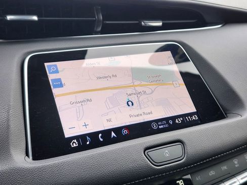 Certified 2023 Cadillac XT4 Premium Luxury w/ Enhanced Visibility Package AWD/4WD image 18