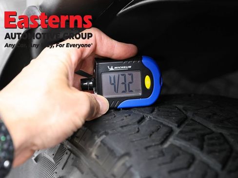 Used 2023 Nissan Frontier PRO-4X AWD/4WD image 29