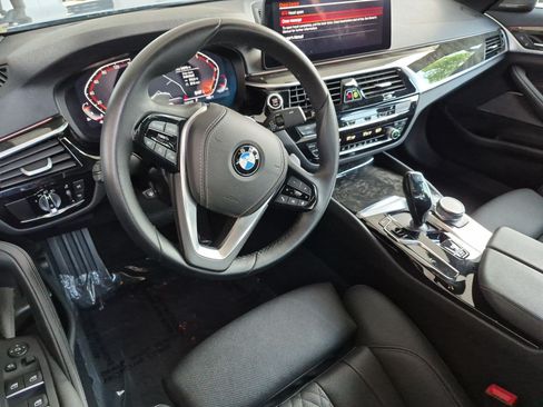 Certified 2023 BMW 530i w/ Premium Package RWD image 29