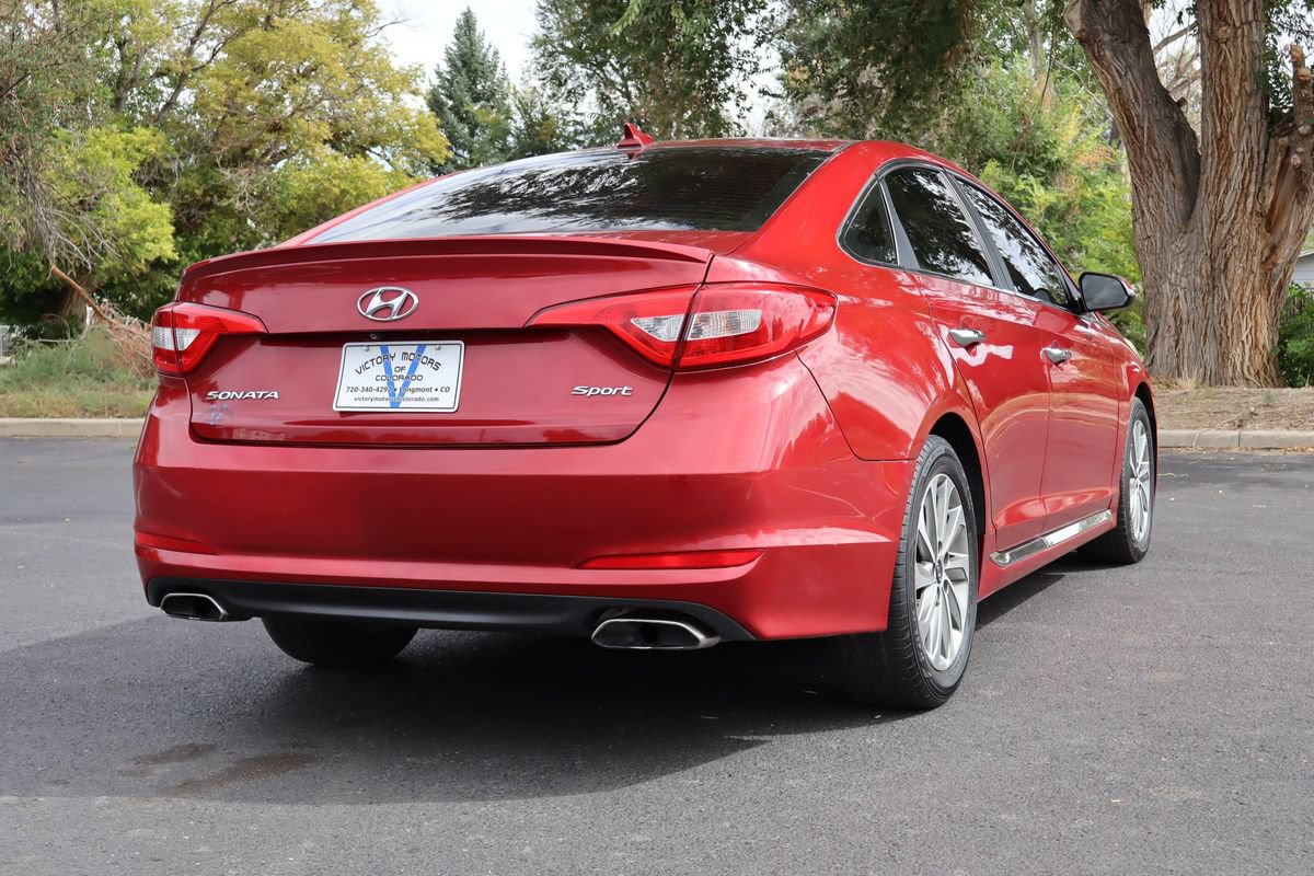 Used 2016 Hyundai Sonata Sport w/ Option Group 1V FWD image 5