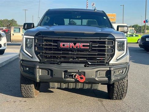 Used 2024 GMC Sierra 1500 AT4X image 3