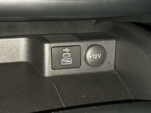 Used 2025 Ford Escape Active AWD/4WD image 27