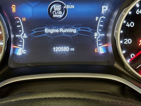 Used 2018 Jeep Compass Limited w/ Navigation Group image 19