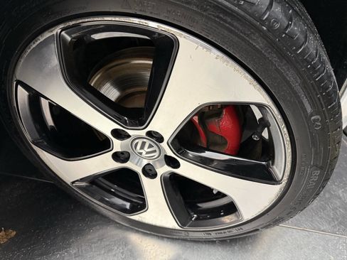 Used 2016 Volkswagen GTI SE w/ Driver Assistance Package image 27