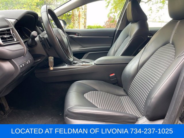 Used 2022 Toyota Camry SE FWD image 17