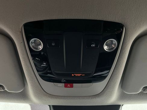 Used 2025 Kia Seltos S image 16