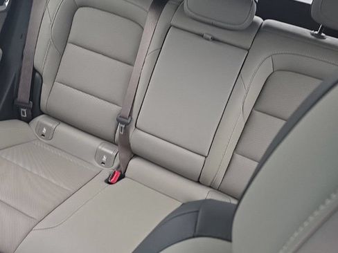 Used 2025 GMC Terrain Elevation w/ Elevation Premium Package AWD/4WD image 9