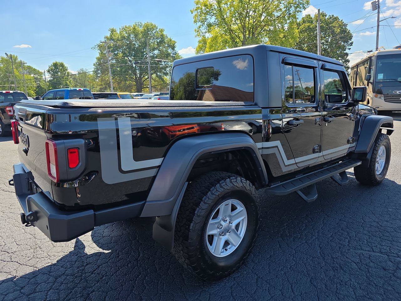 Used 2020 Jeep Gladiator Sport w/ Quick Order Package 24S AWD/4WD image 2