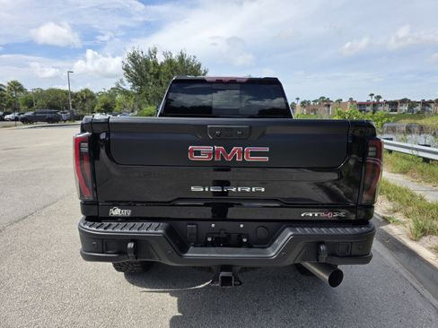 Used 2025 GMC Sierra 2500 AT4X w/ AT4X AEV Edition AWD/4WD image 6