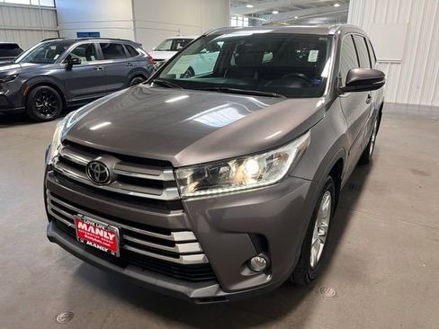Used 2018 Toyota Highlander Limited image 7