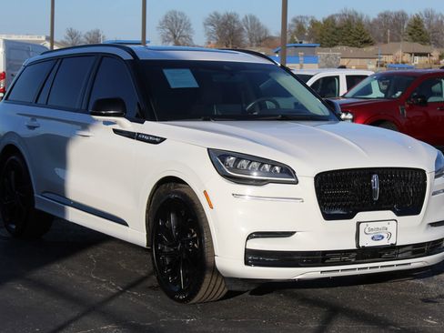 Used 2023 Lincoln Aviator Reserve w/ Equipment Group 201A image 9