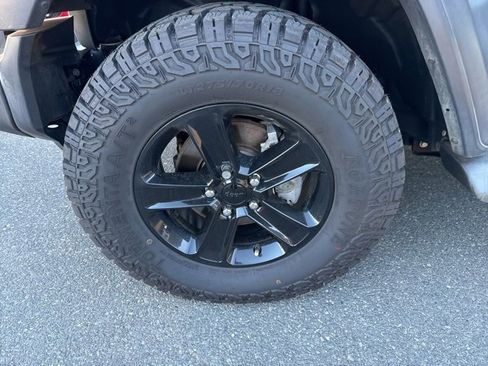 Used 2020 Jeep Wrangler Unlimited Sport image 3