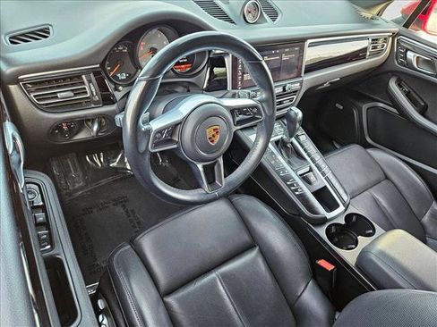 Used 2021 Porsche Macan S image 10