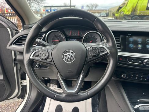 Used 2018 Buick Regal Preferred w/ Sights and Sounds Package image 27