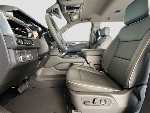 New 2026 GMC Yukon XL Elevation image 15