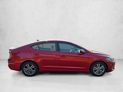 Used 2017 Hyundai Elantra SE w/ SE A/T Tech Package 03 image 4
