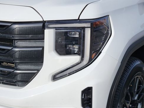 Used 2023 GMC Sierra 1500 Pro w/ Graphite Edition image 11