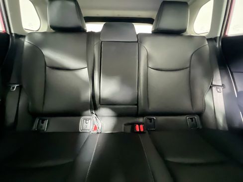 Used 2024 Toyota Corolla Cross XLE image 33