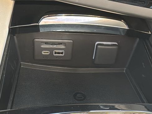 Used 2023 Buick Envision Avenir AWD/4WD image 20