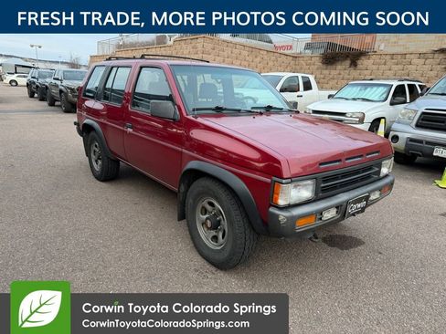 Used 1995 Nissan Pathfinder 4WD image 1