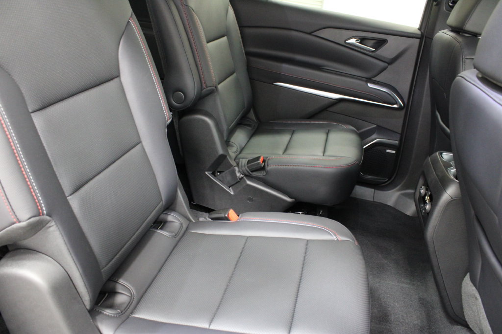 Used 2026 Chevrolet Traverse Z71 w/ Enhanced Driving Package AWD/4WD image 20