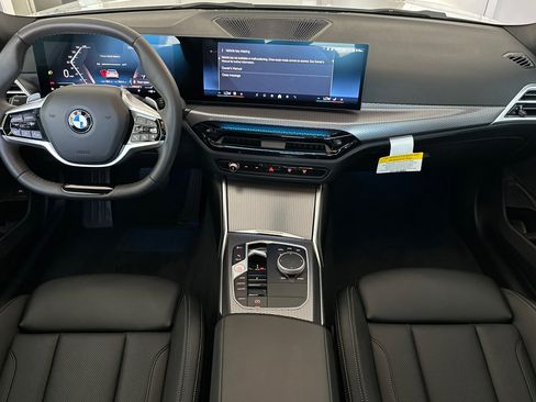 Used 2025 BMW 330i Sedan w/ M Sport Package RWD image 12