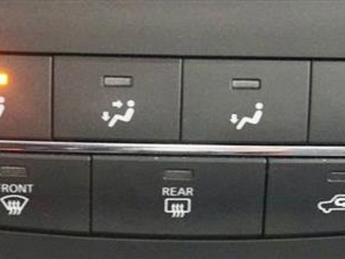 Used 2017 Nissan Sentra S FWD image 17