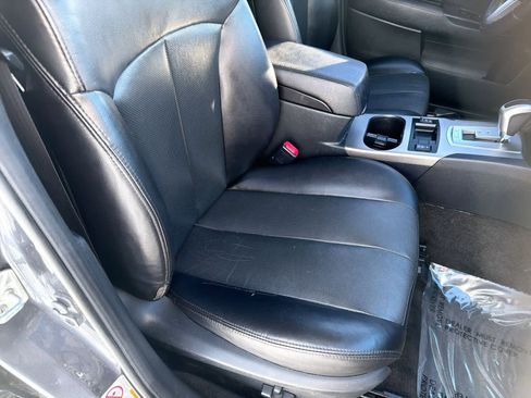 Used 2011 Subaru Outback 3.6R Limited w/ PWR Moonroof Pkg image 24