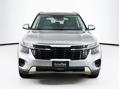 Used 2025 Kia Seltos S image 2