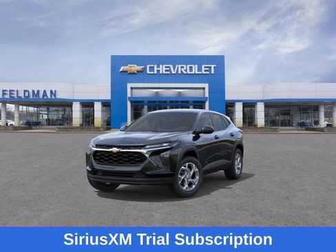 New 2026 Chevrolet Trax LS w/ LS Convenience Package FWD image 9