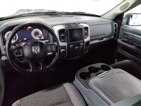 Used 2019 RAM 1500 Big Horn image 30