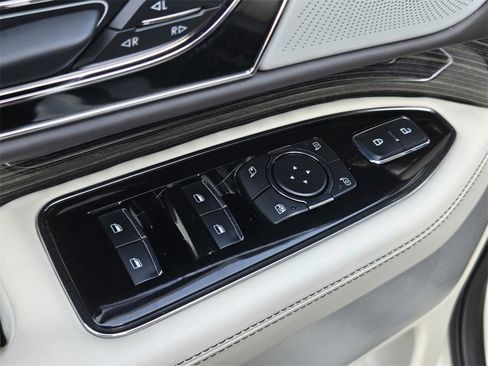 Used 2022 Lincoln Navigator L Black Label image 11