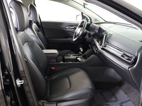 Used 2023 Kia Sportage EX image 29