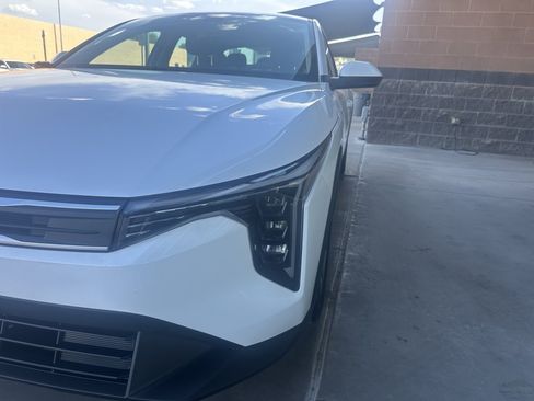 Used 2025 Kia K4 FWD image 9