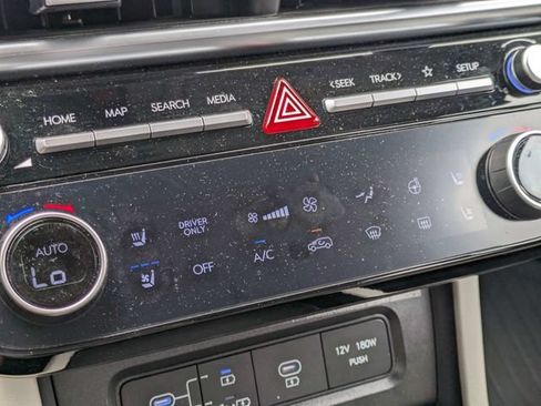 Certified 2025 Hyundai Tucson Limited AWD/4WD image 31
