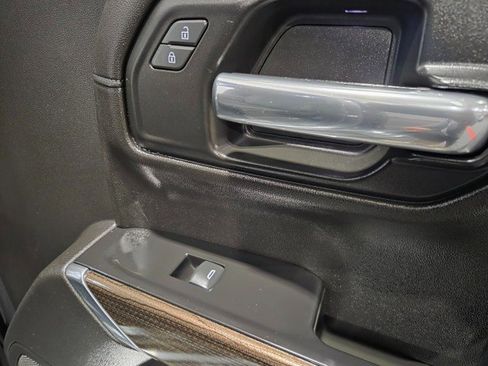 Used 2019 Chevrolet Silverado 1500 LT w/ Texas Edition image 40