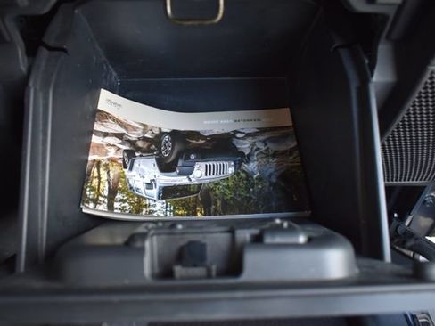 Used 2017 Jeep Wrangler Unlimited Sport w/ Quick Order Package 24S AWD/4WD image 35