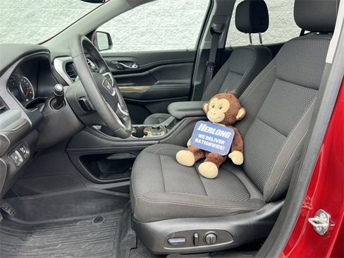 Used 2023 GMC Acadia SLE w/ Driver Convenience Package image 18