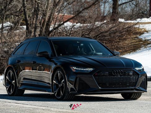 Used 2021 Audi RS 6 w/ Carbon Optic Package image 3