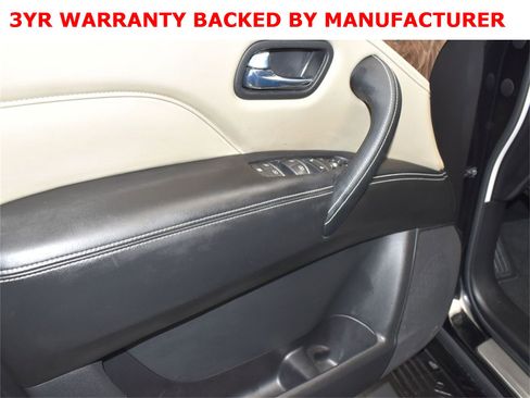 Certified 2023 INFINITI QX80 Premium Select w/ Cargo Package image 11