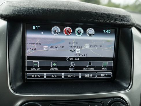 Used 2019 Chevrolet Suburban LT RWD image 24
